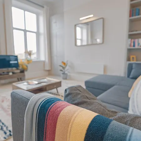 Burlington Mansions - Stunning Coastal Apartment-2